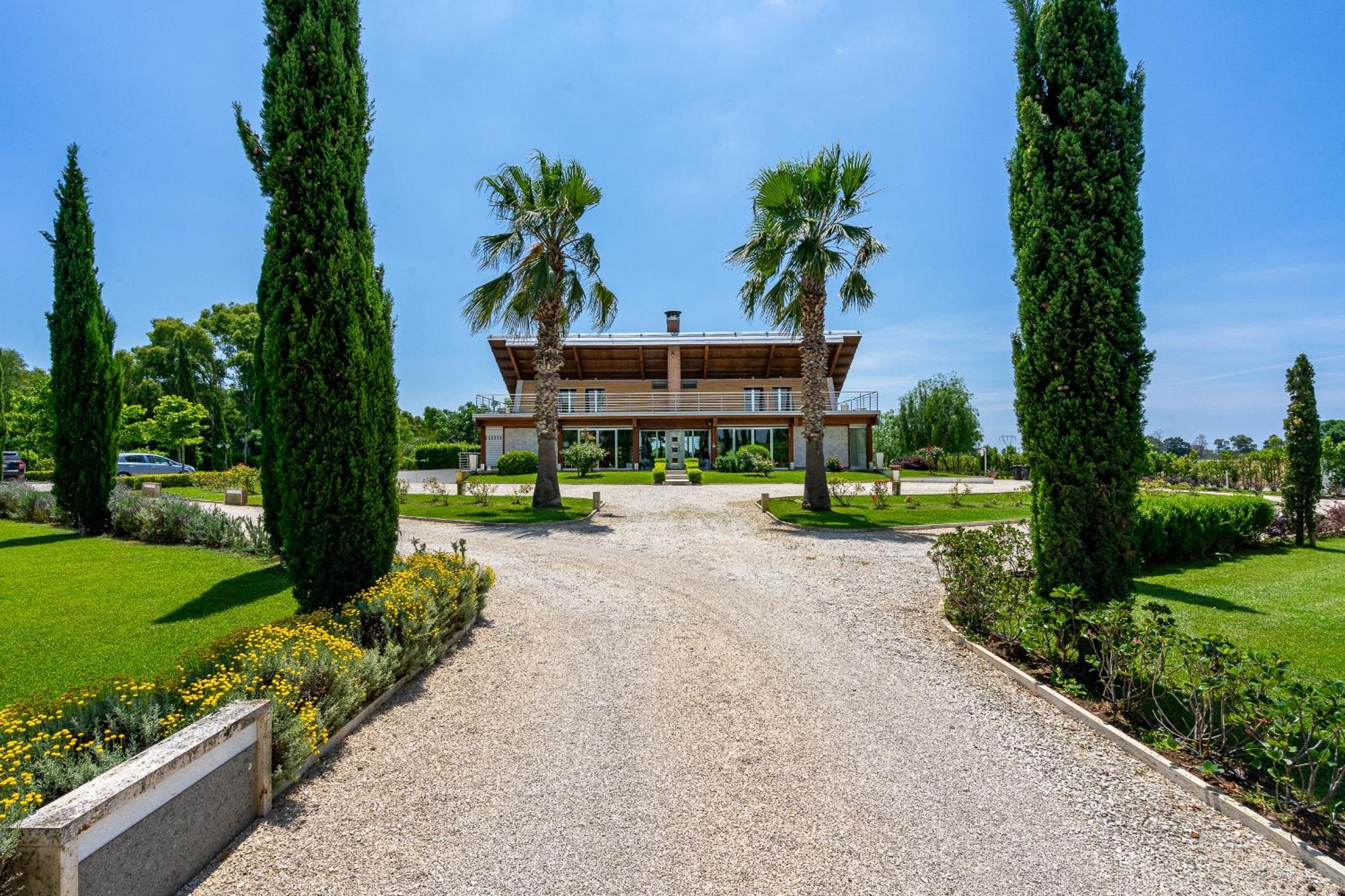 Casale Delle Ronde B&B Latina Exterior photo
