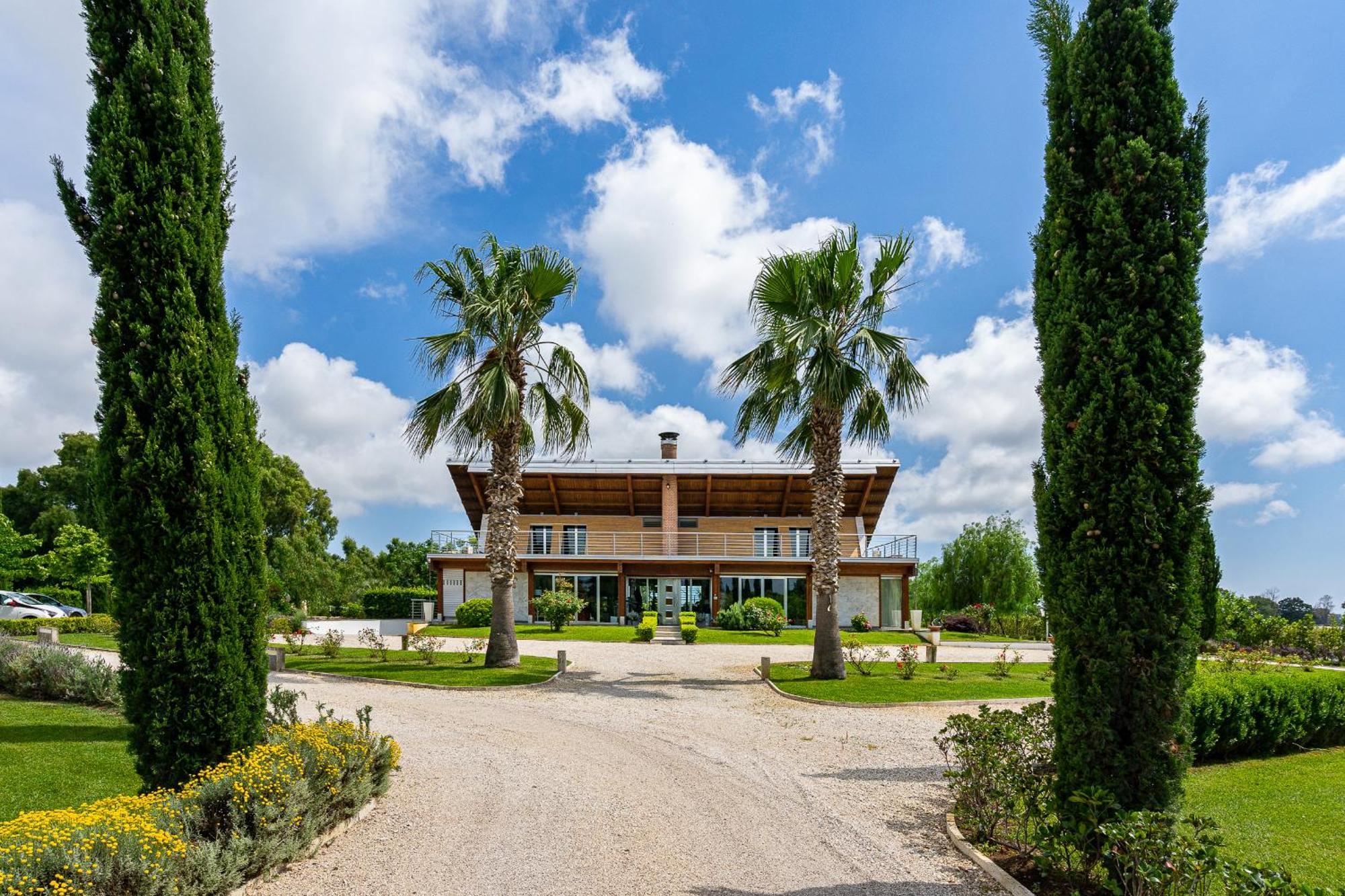 Casale Delle Ronde B&B Latina Exterior photo