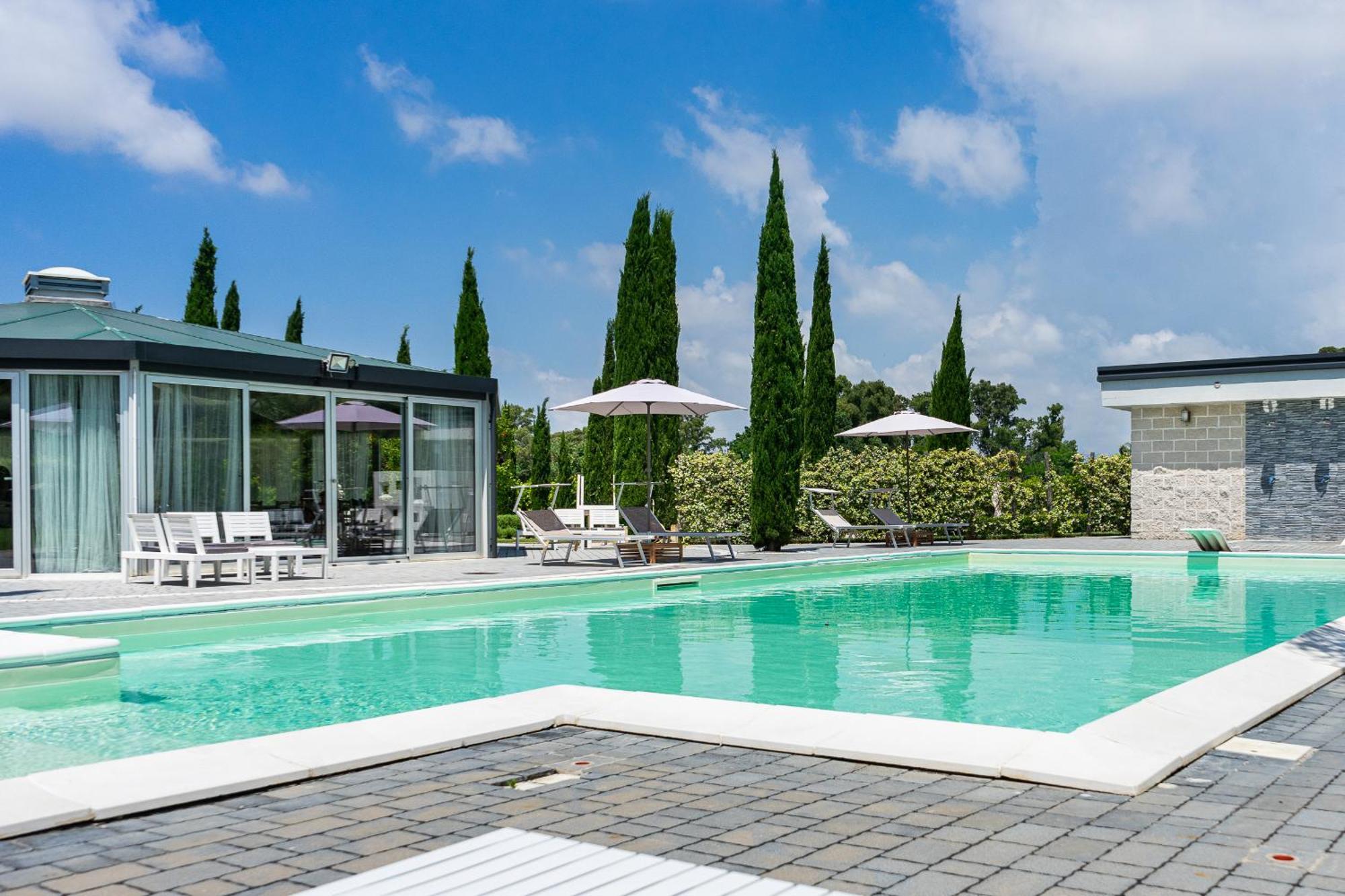 Casale Delle Ronde B&B Latina Exterior photo