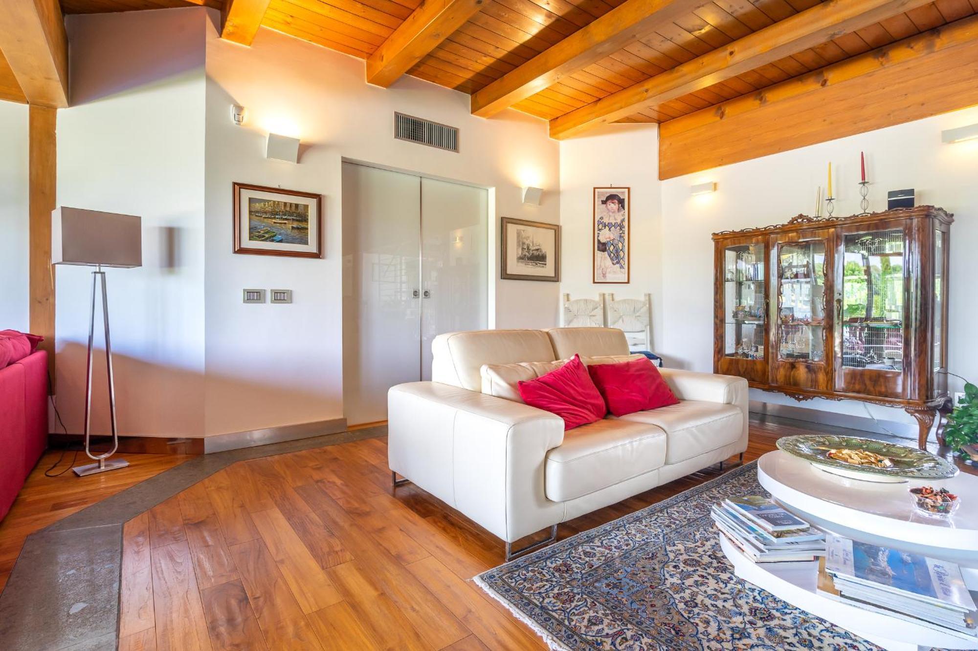 Casale Delle Ronde B&B Latina Exterior photo